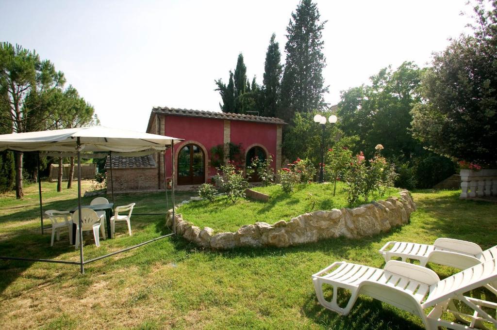 Agriturismo La Grotta Di Montecchino 시에나 객실 사진
