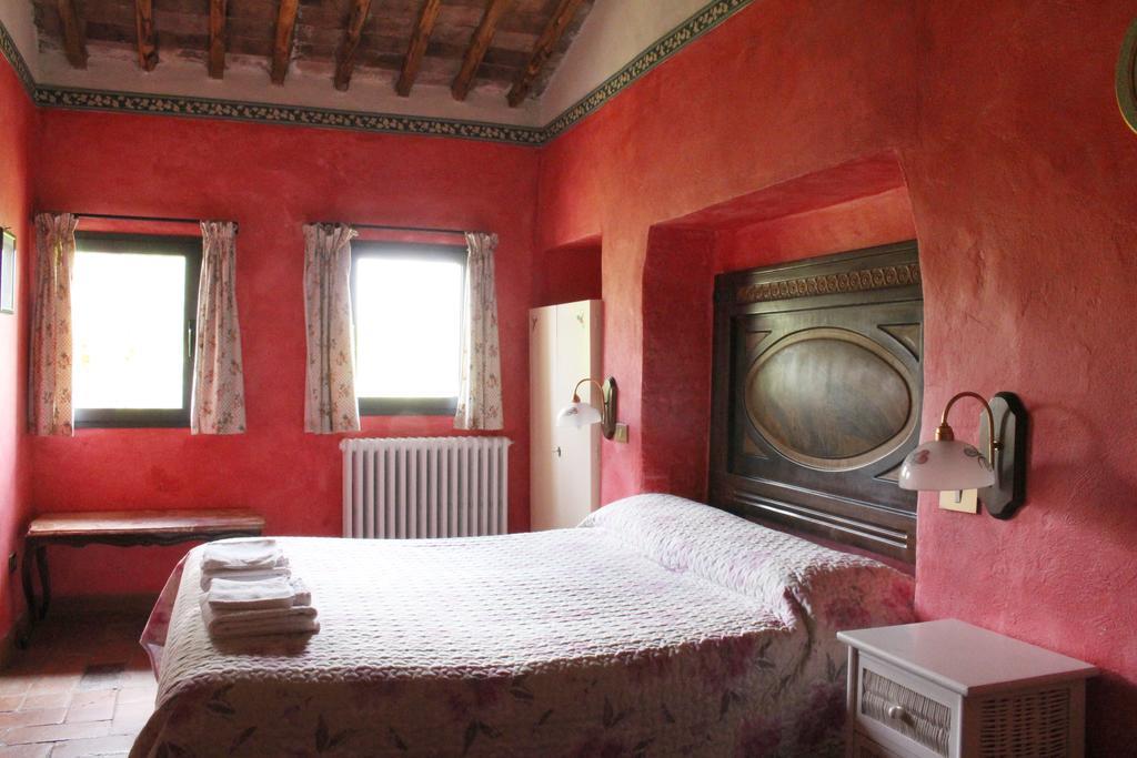 Agriturismo La Grotta Di Montecchino 시에나 외부 사진