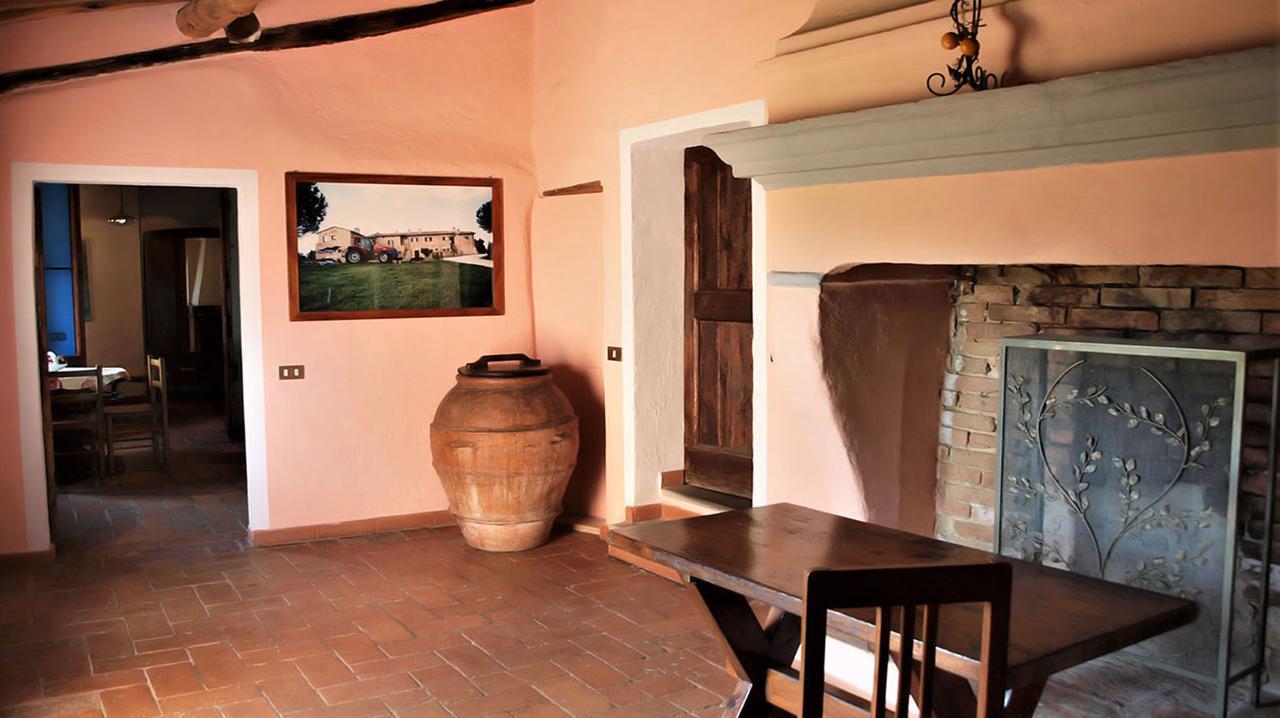 Agriturismo La Grotta Di Montecchino 시에나 외부 사진