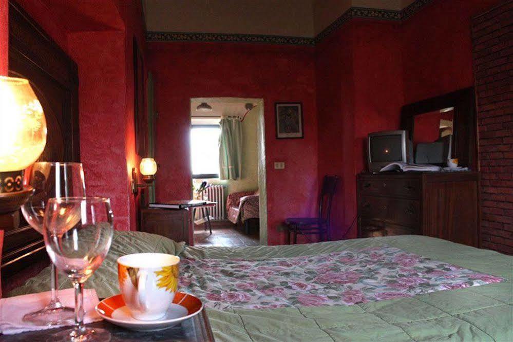 Agriturismo La Grotta Di Montecchino 시에나 외부 사진